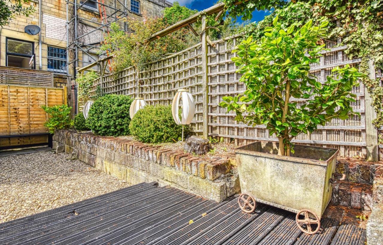 2 Bedroom Apartment In Bath City Centre With Garden & Free Parking Zewnętrze zdjęcie
