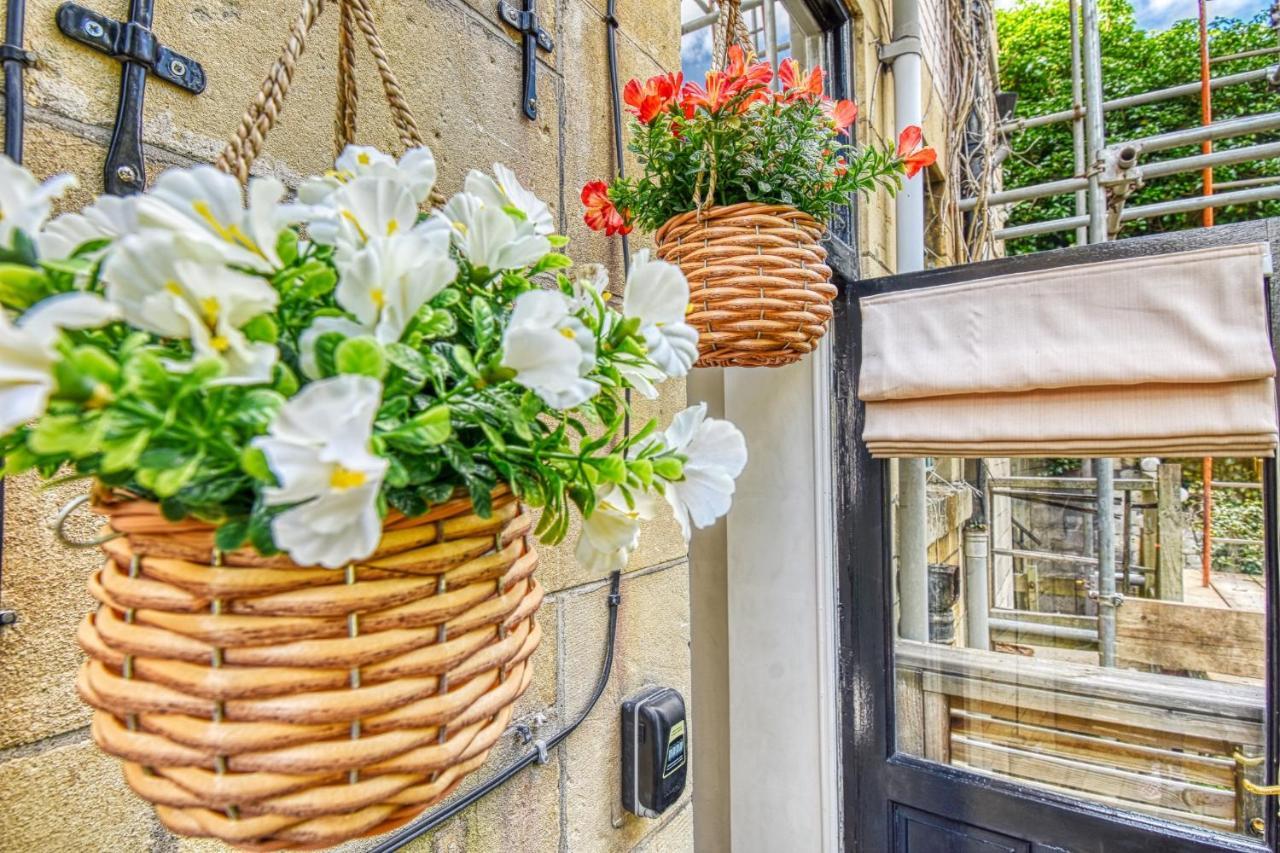 2 Bedroom Apartment In Bath City Centre With Garden & Free Parking Zewnętrze zdjęcie