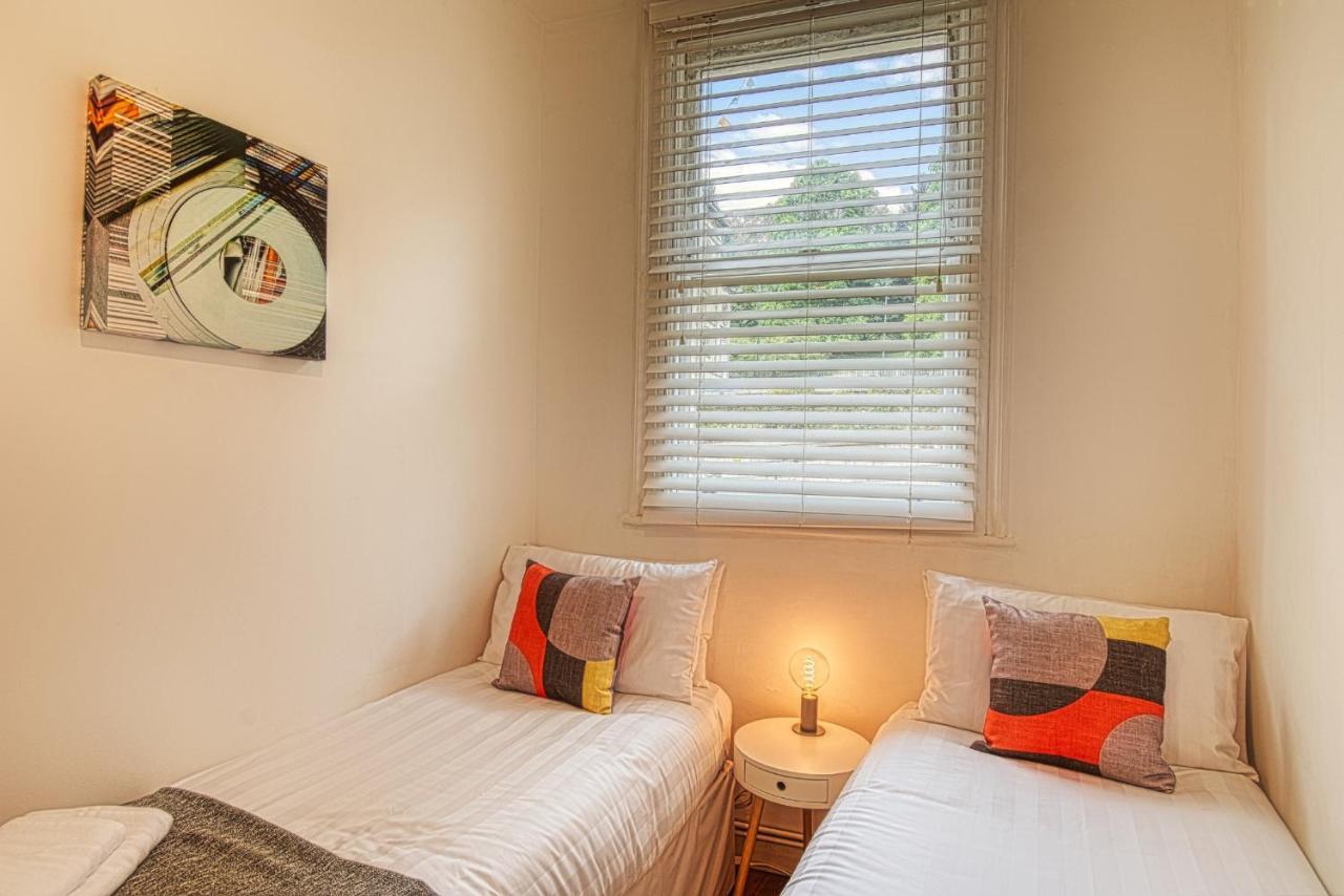 2 Bedroom Apartment In Bath City Centre With Garden & Free Parking Zewnętrze zdjęcie
